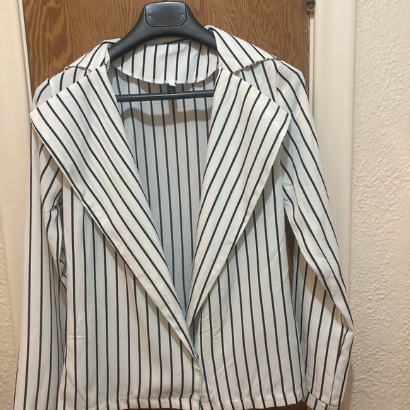 NWOT White with Black Stripes top - Picture 2 of 6